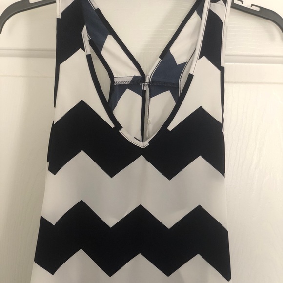 Ladies - Picture 2 of 4